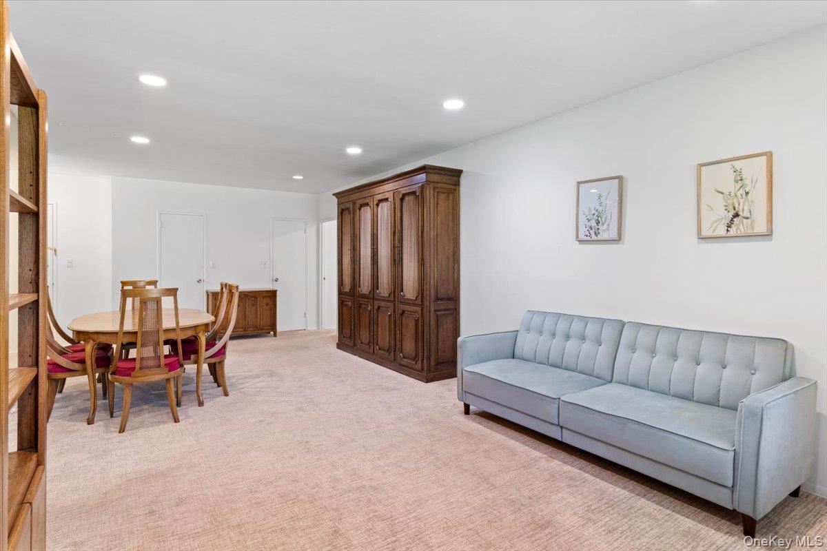 1 Kensington Gate 112