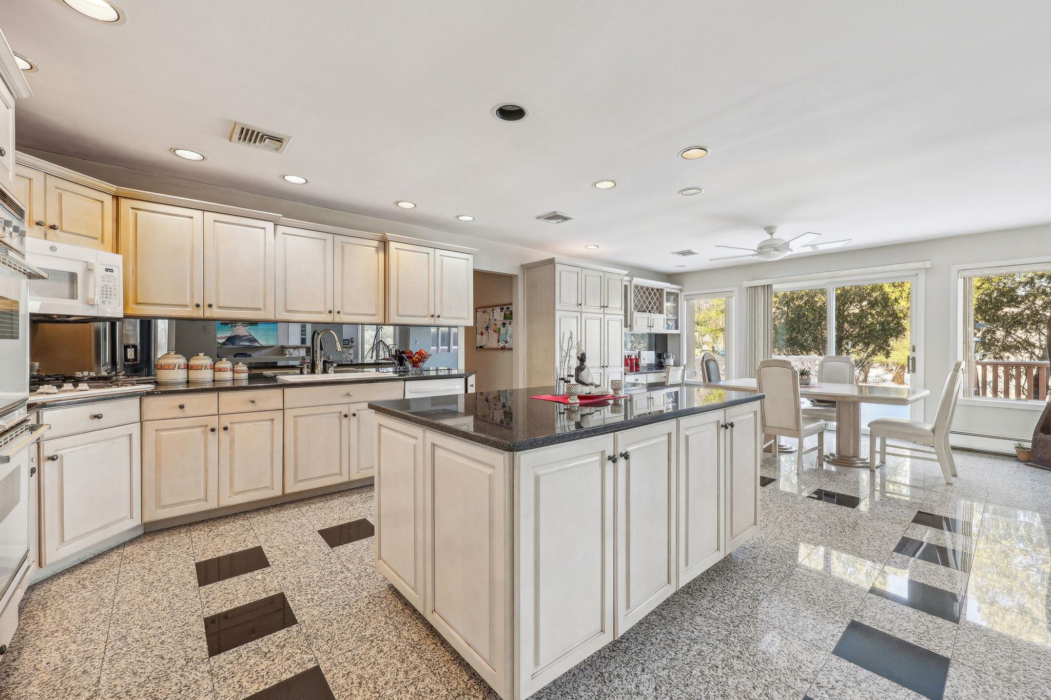 1 Deforest Court, West Nyack, New York image 15