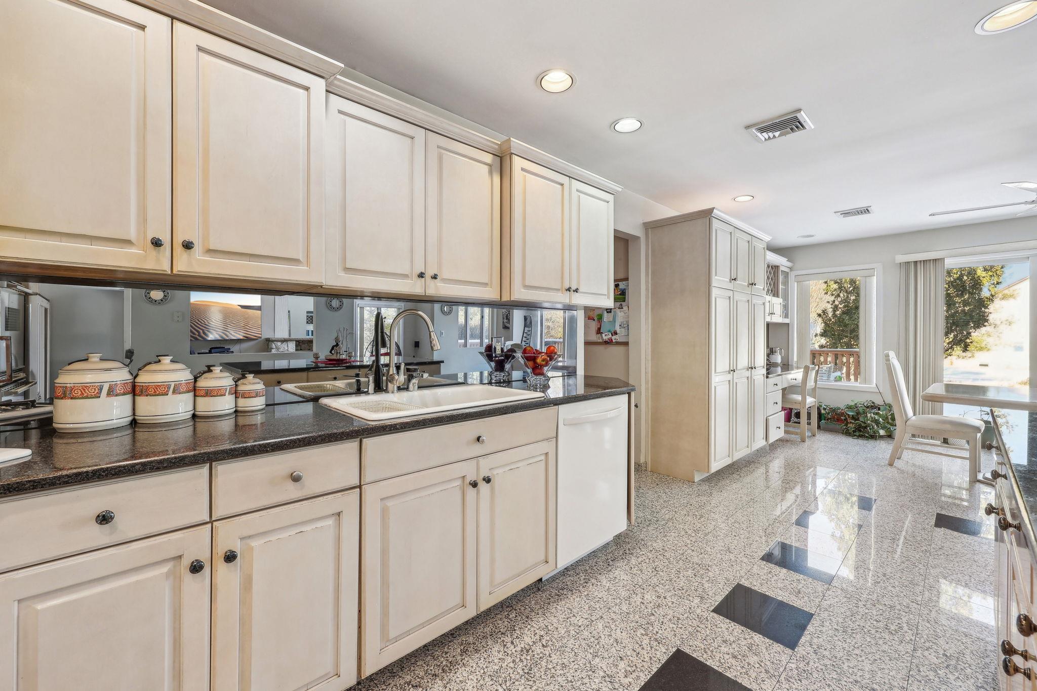 1 Deforest Court, West Nyack, New York image 13
