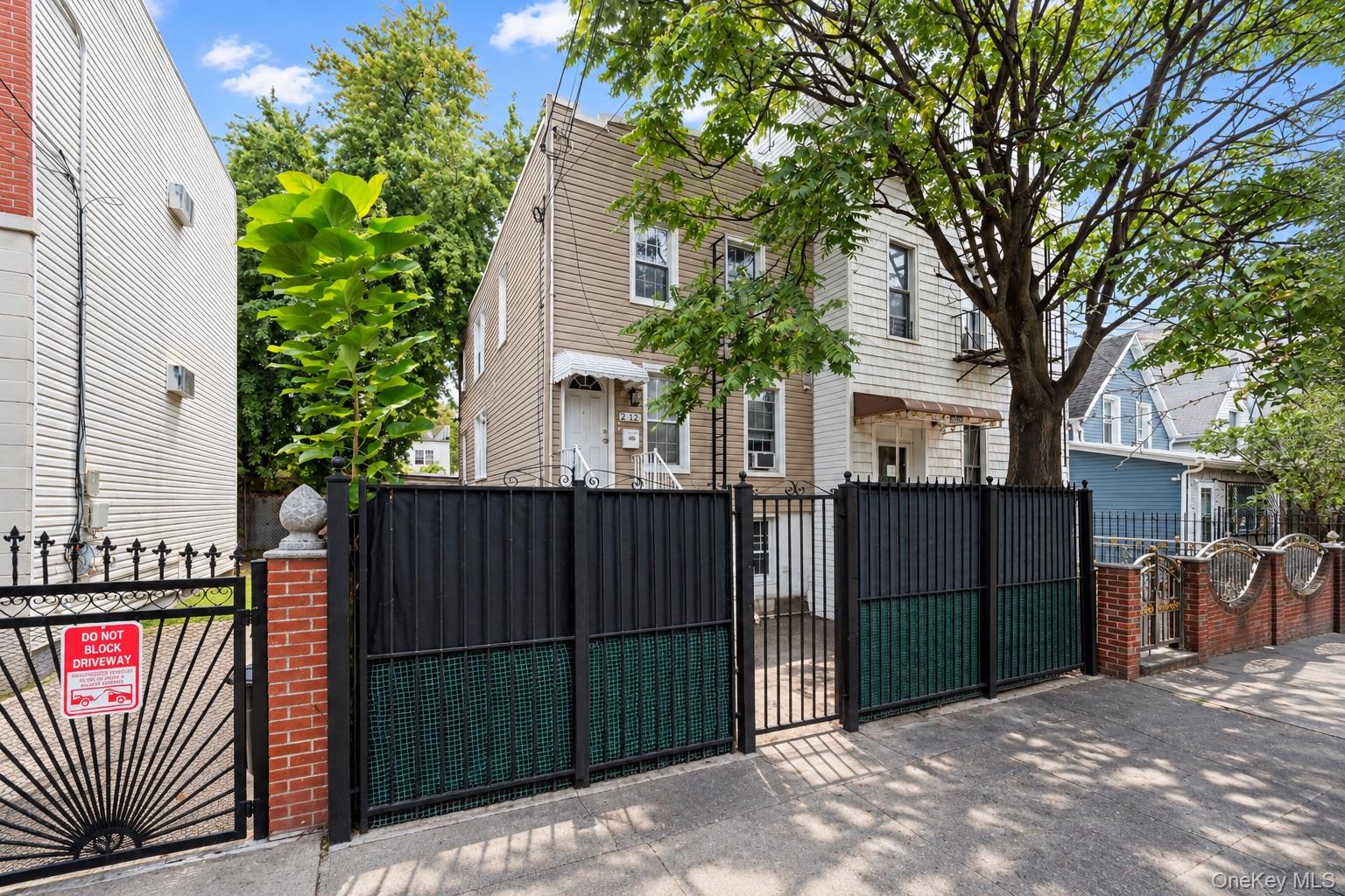 212 Bradford Street
