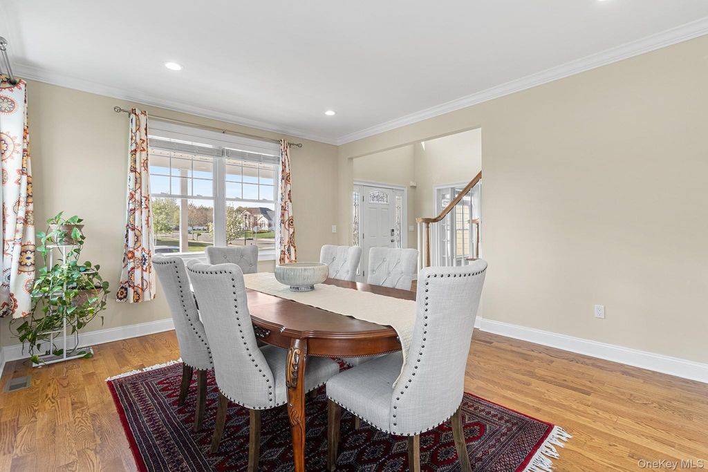 Photo of 17 Country View Lane, Greenlawn, NY 11740 (MLS # 990433)