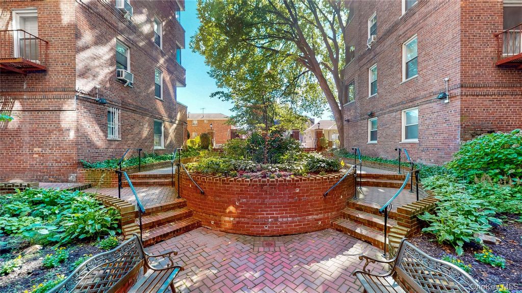 Photo of 118-11 84th Avenue #301, Kew Gardens, NY 11415 (MLS # 970701)