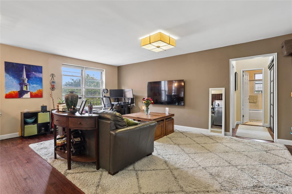 Photo of 65-45 Yellowstone Boulevard #6G, Forest Hills, NY 11375 (MLS # 1054458)