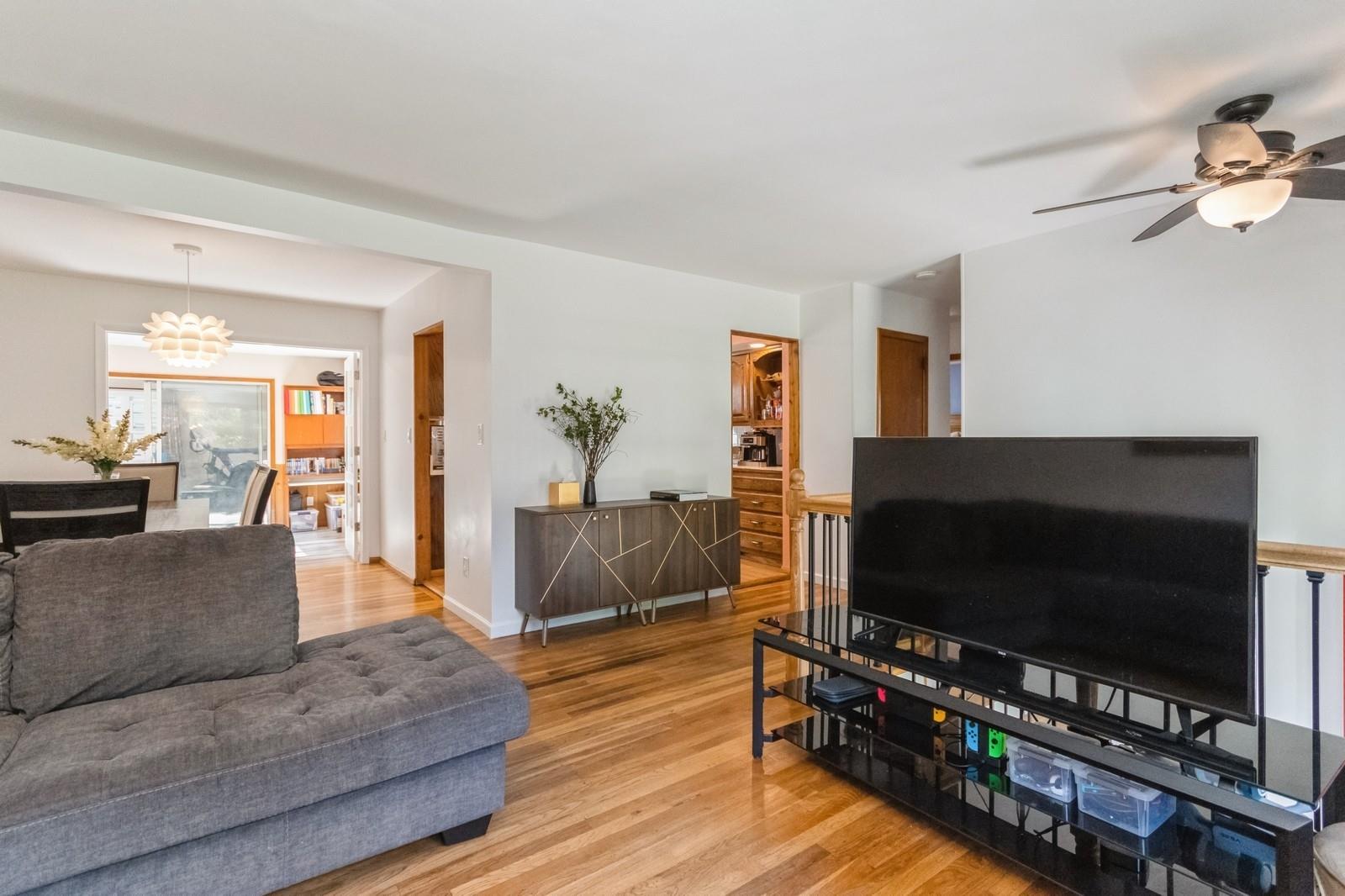 18 Lake Shore Drive, Nanuet, New York image 5