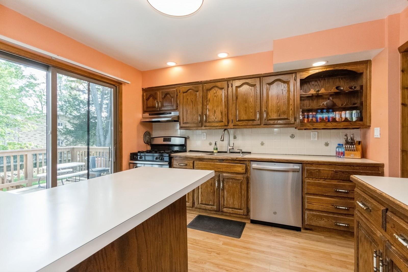 18 Lake Shore Drive, Nanuet, New York image 13