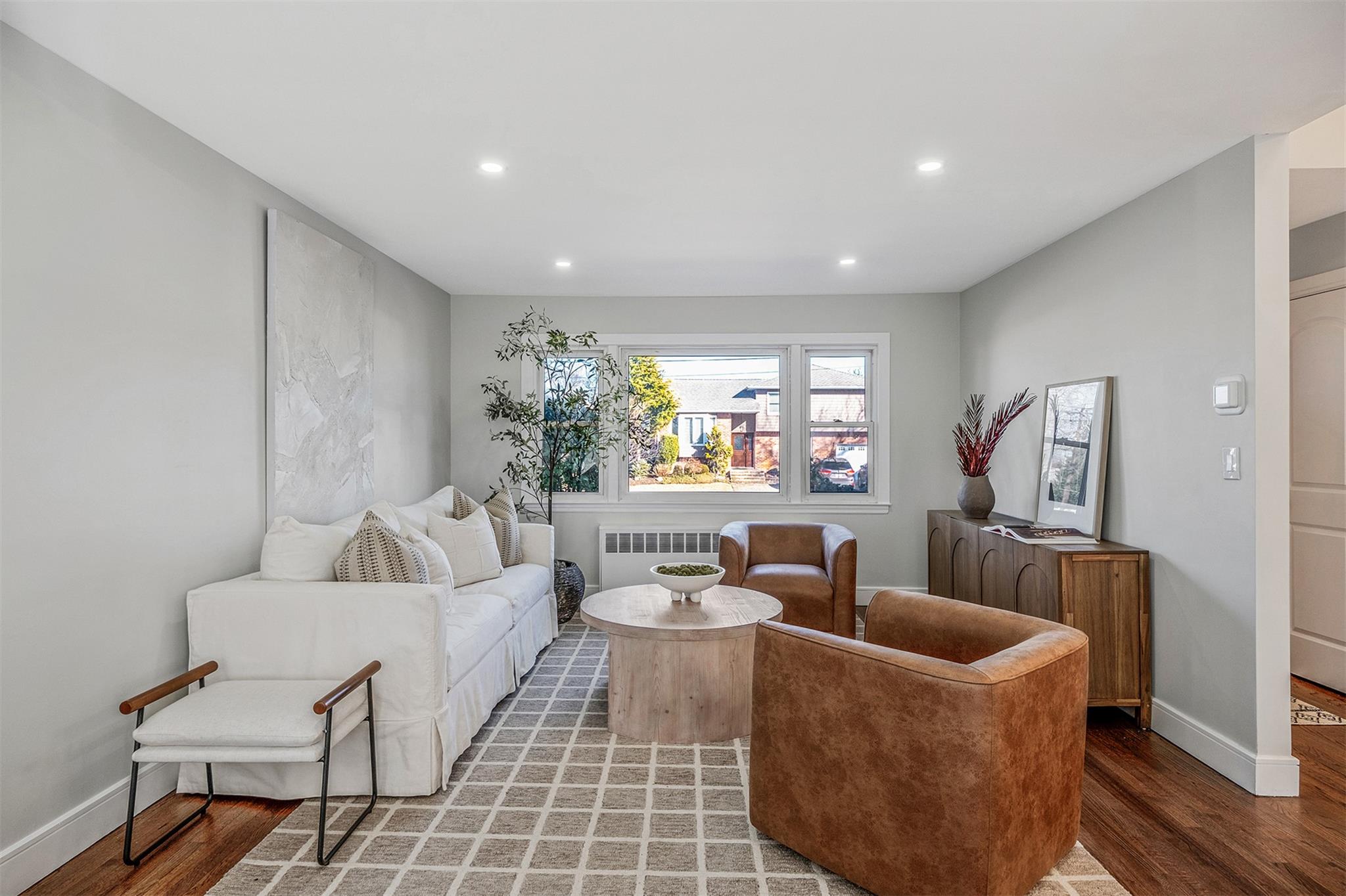 2810 Wynsum Avenue, Merrick, New York image 4