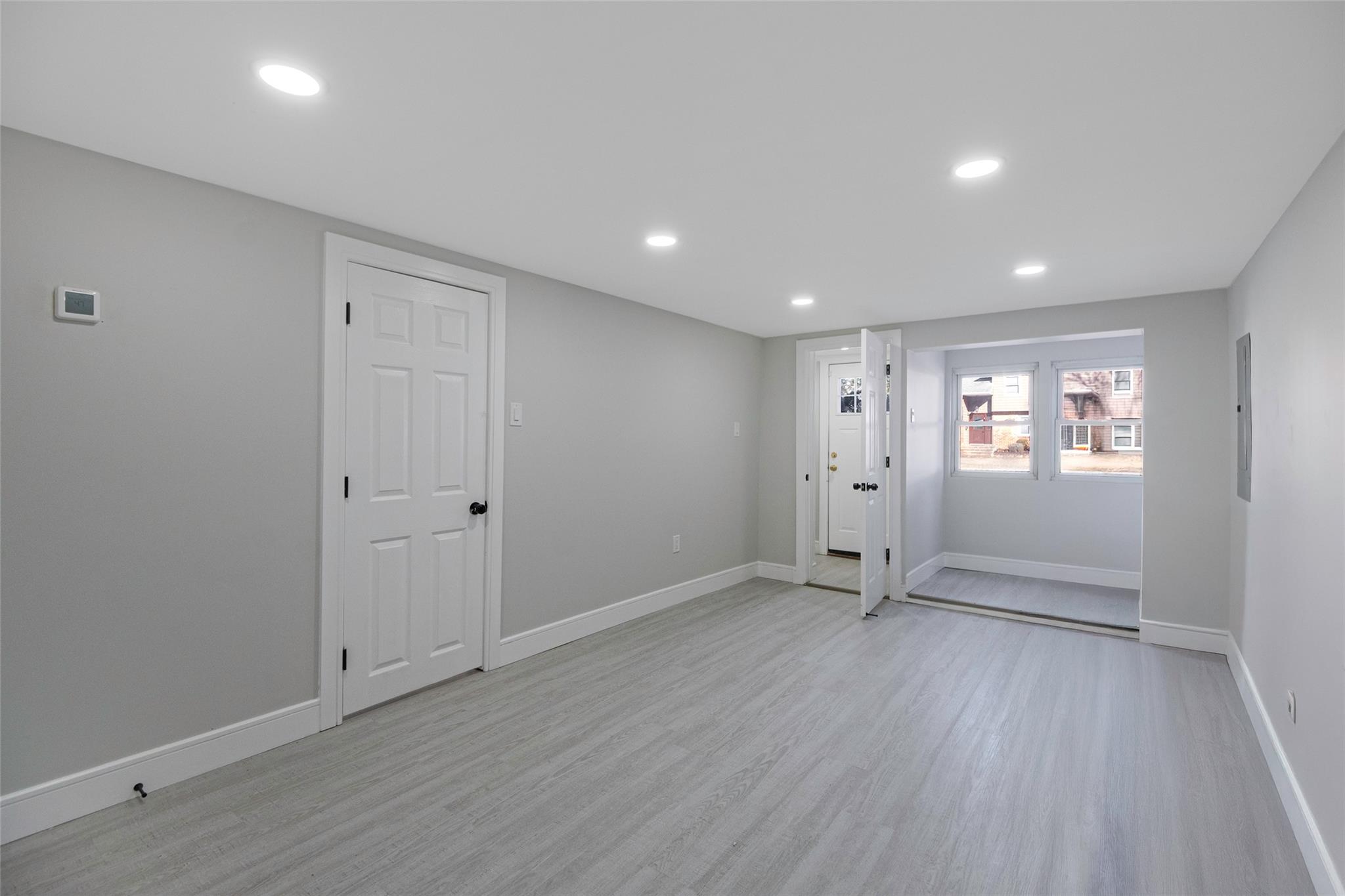 2810 Wynsum Avenue, Merrick, New York image 25