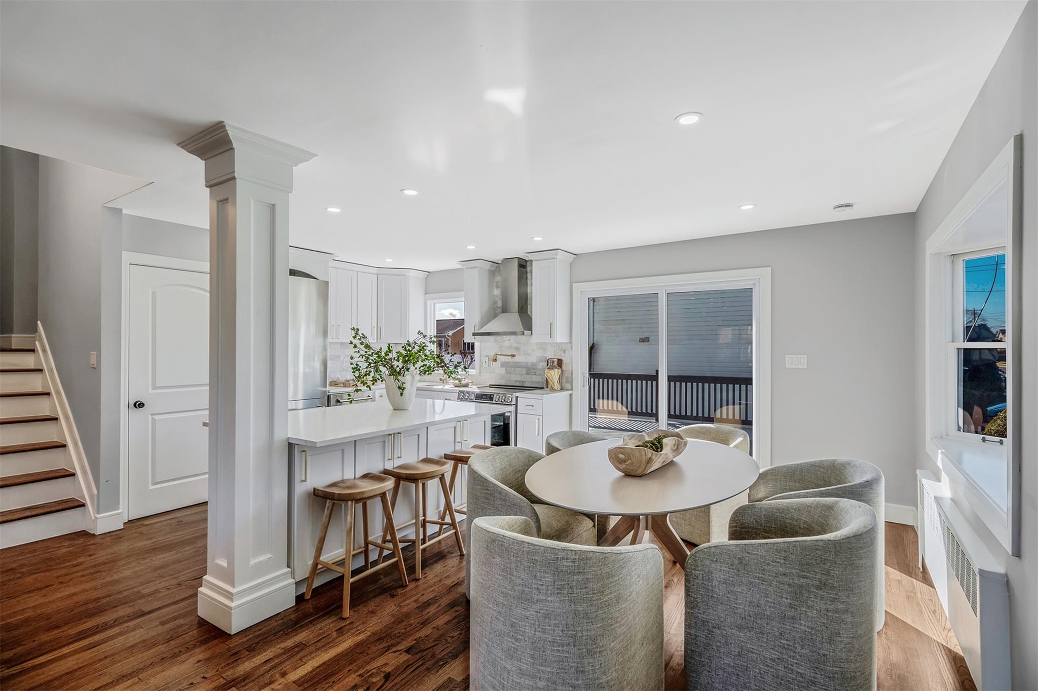 2810 Wynsum Avenue, Merrick, New York image 6
