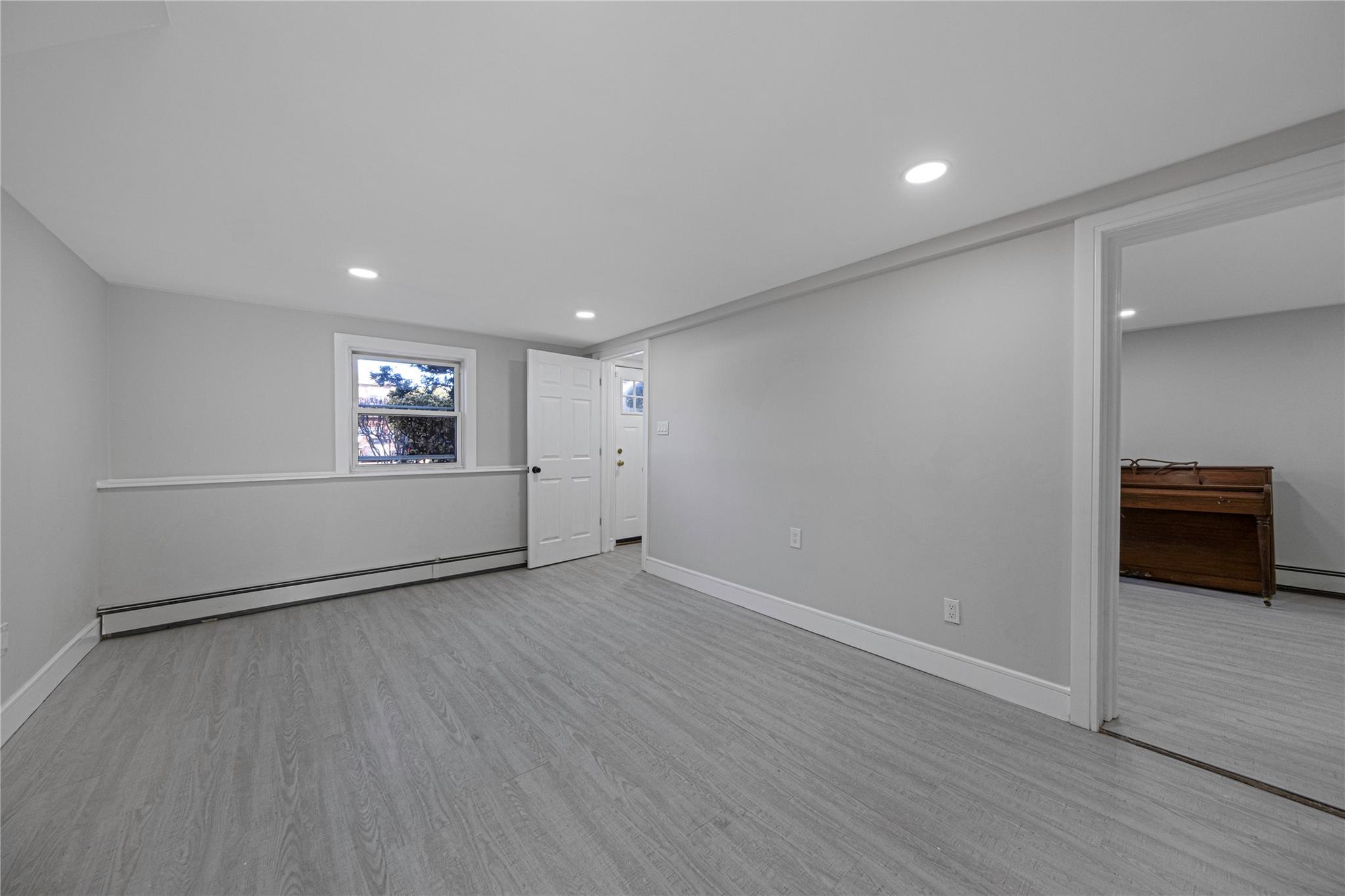 2810 Wynsum Avenue, Merrick, New York image 22