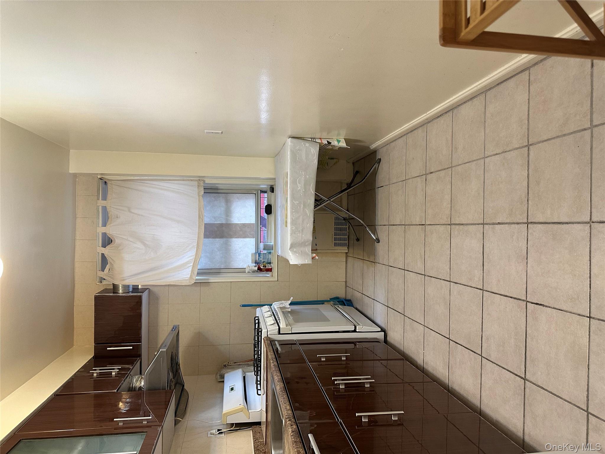 27-04 Parsons Boulevard 2G