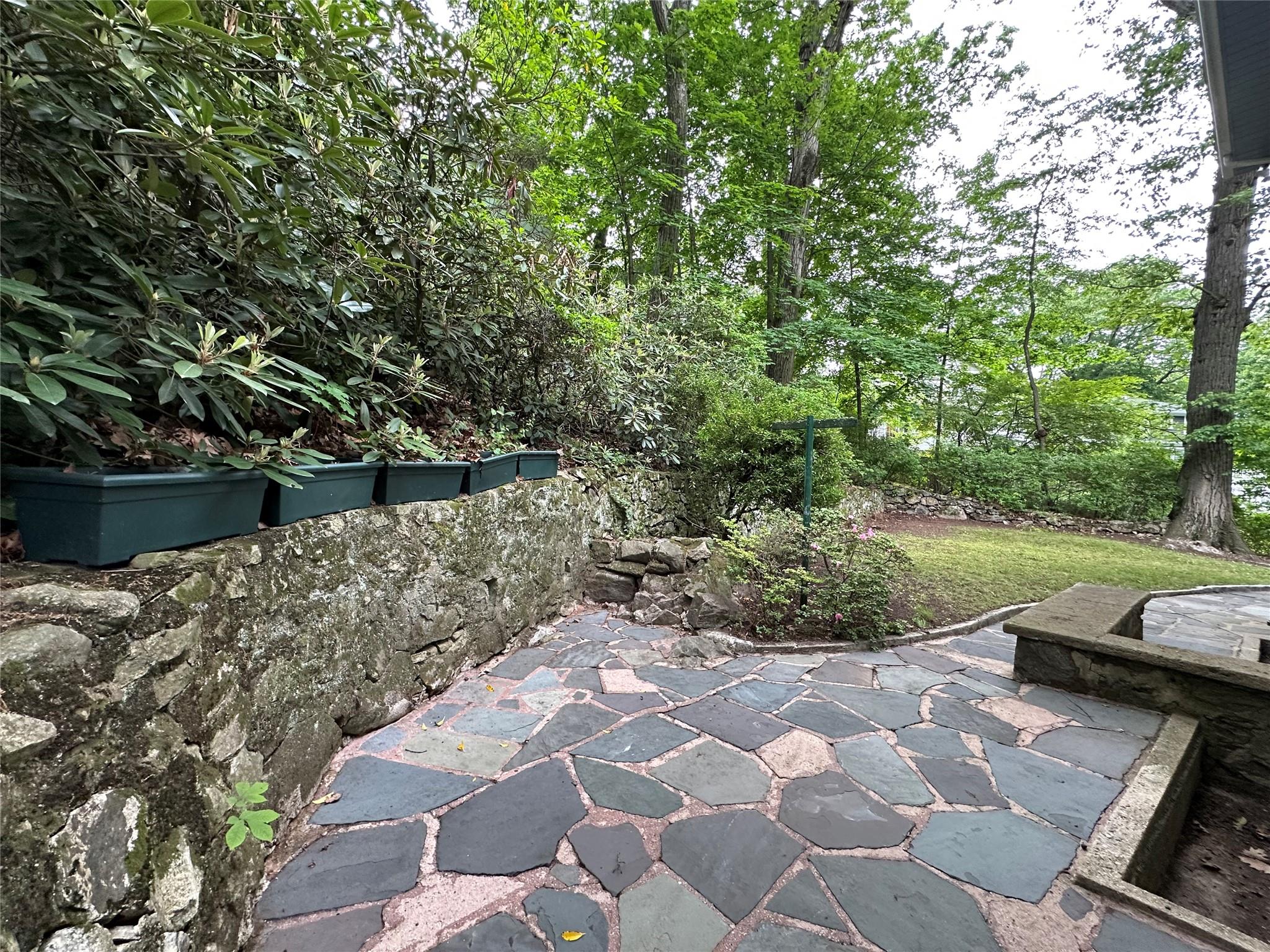 40 Pine Brook Drive, Larchmont, New York image 34