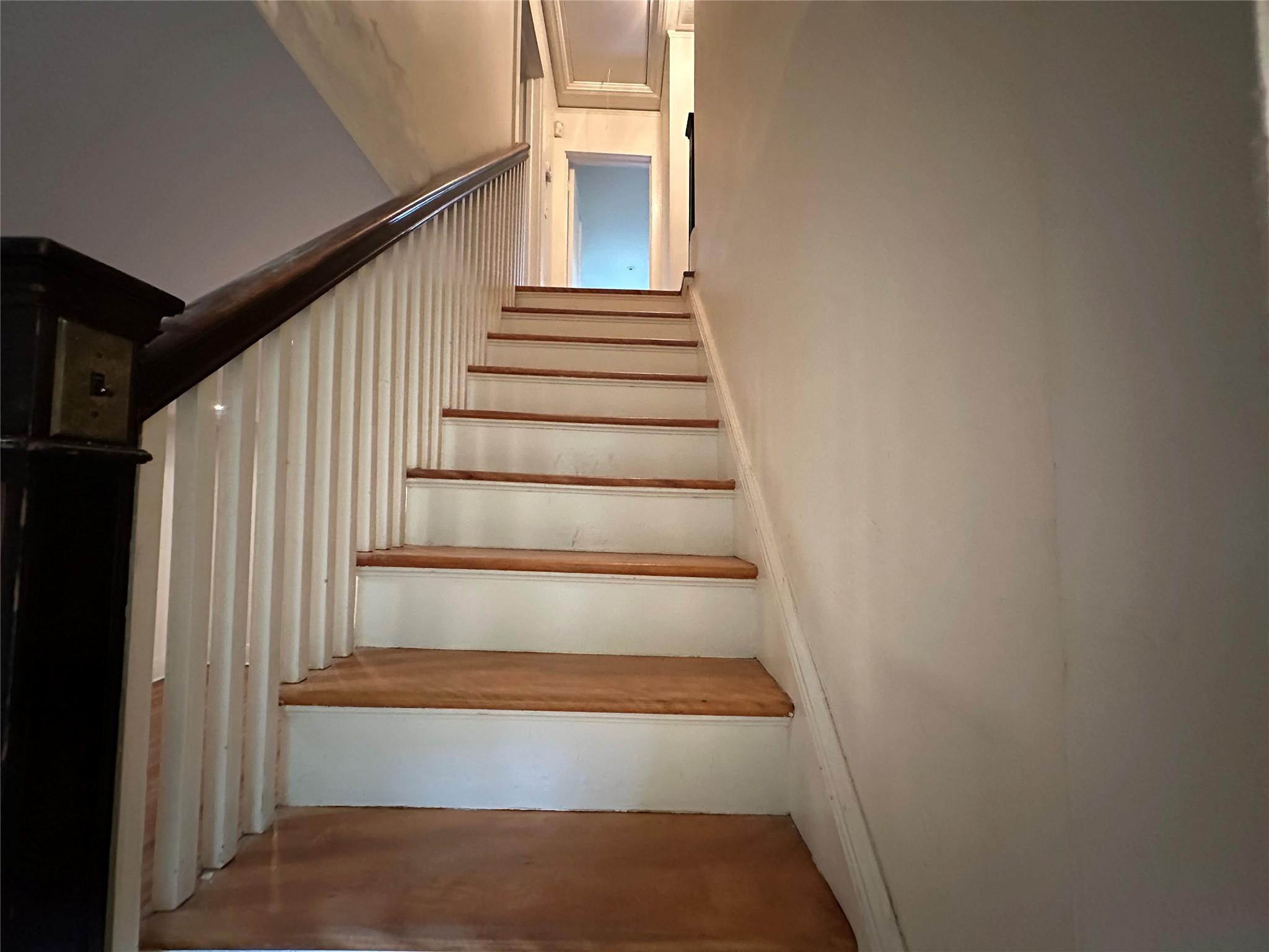 40 Pine Brook Drive, Larchmont, New York image 13