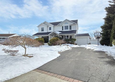 Photo of 4 Cameo Road, Commack, NY 11725 (MLS # 989573)