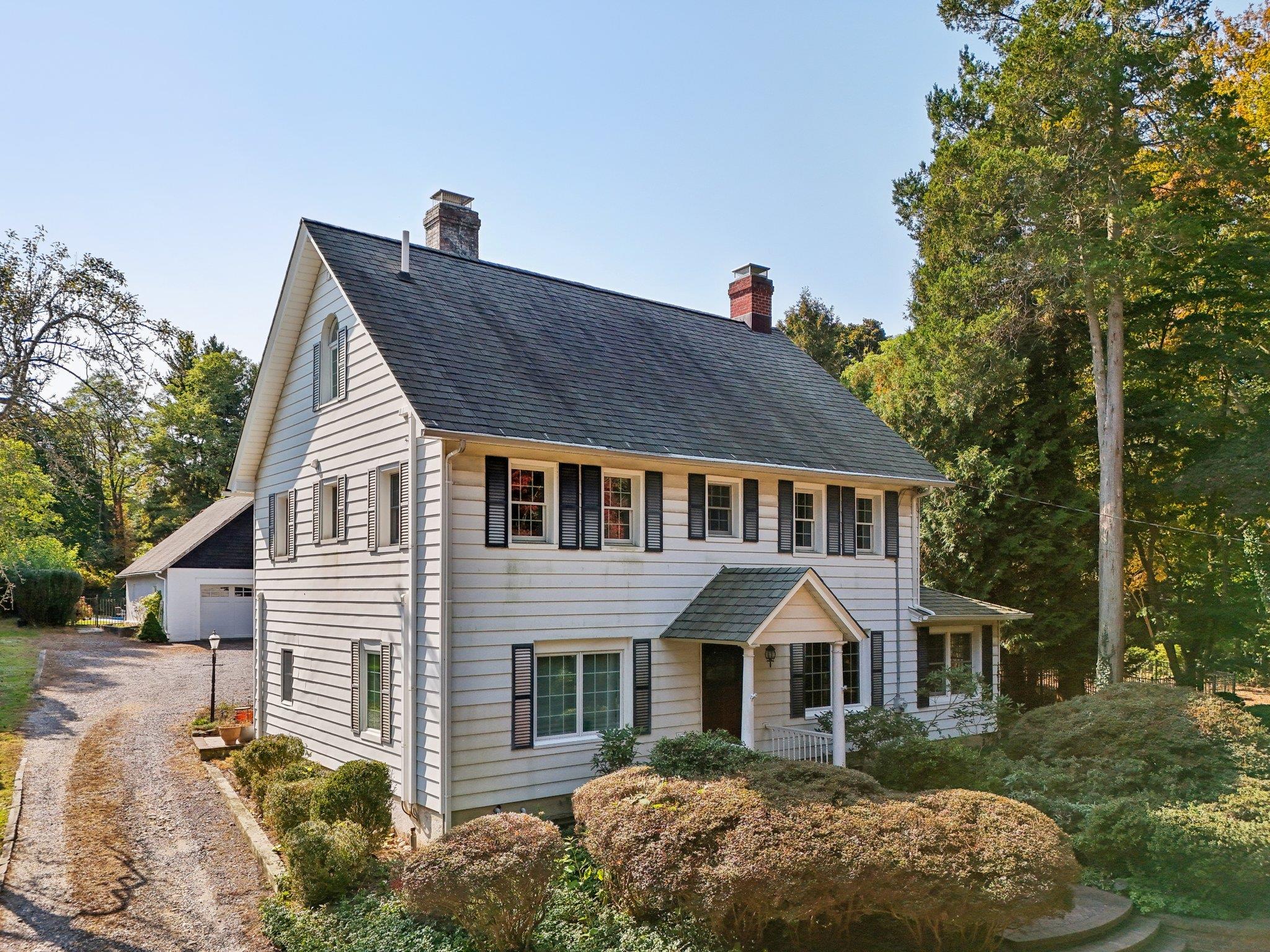 537 Moriches Road, Head Of The Harbor, New York image 2