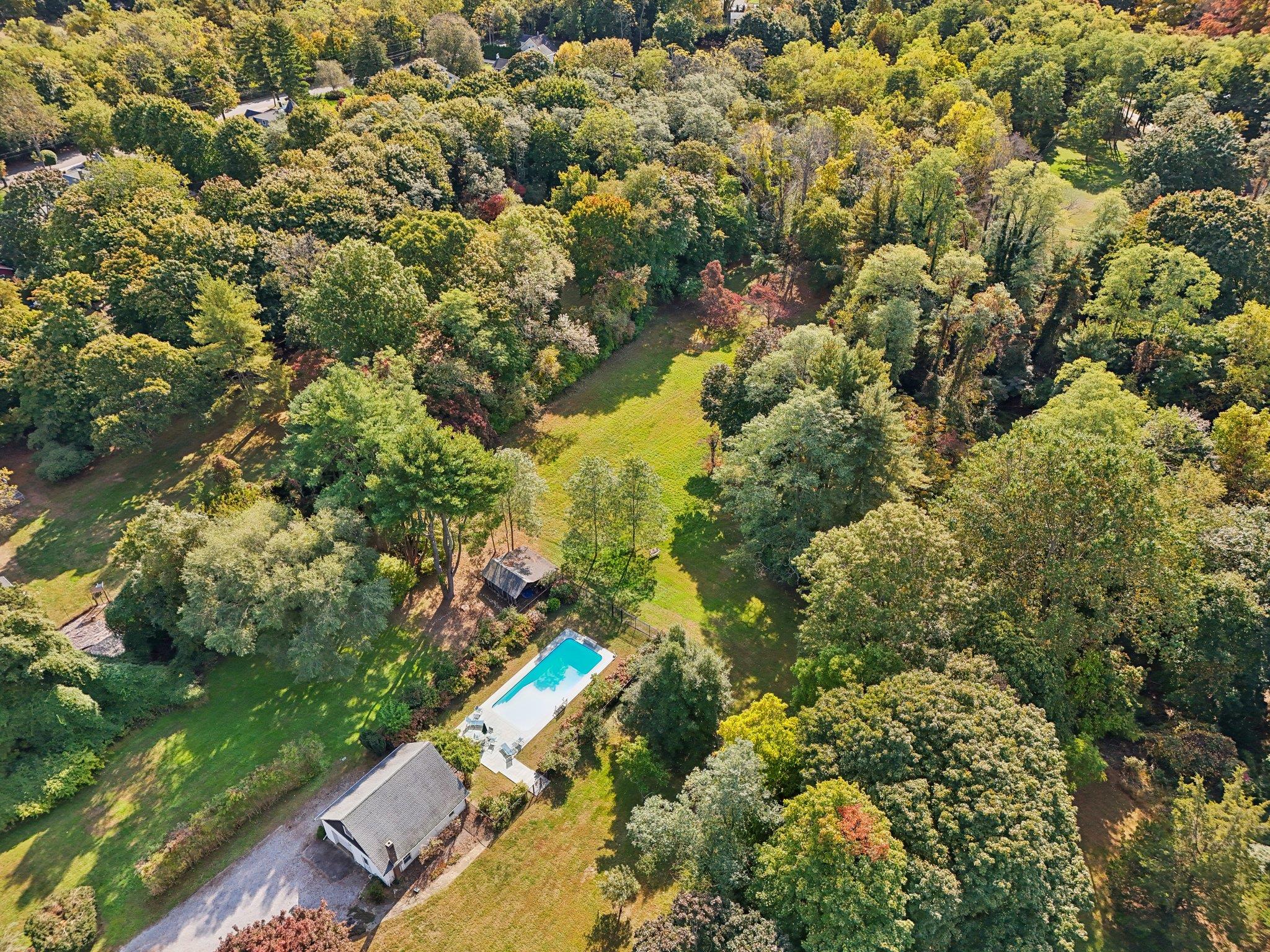 537 Moriches Road, Head Of The Harbor, New York image 32