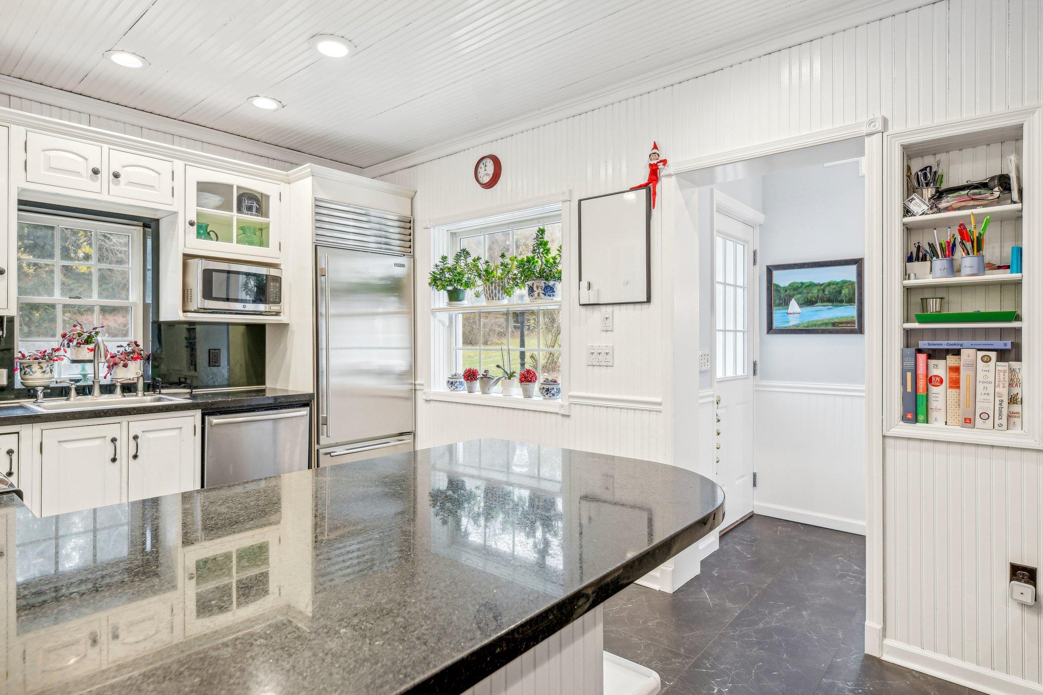 537 Moriches Road, Head Of The Harbor, New York image 11