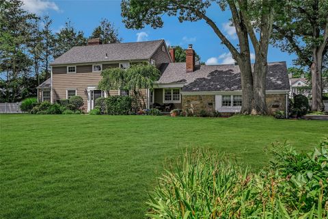 2 Winchester Lane Huntington NY 11743