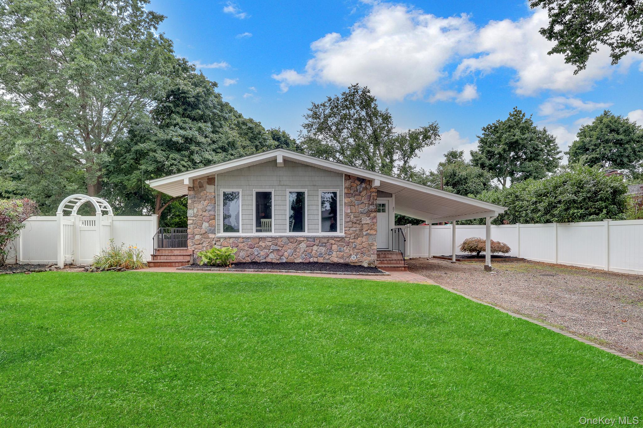 47 Hayrick Lane