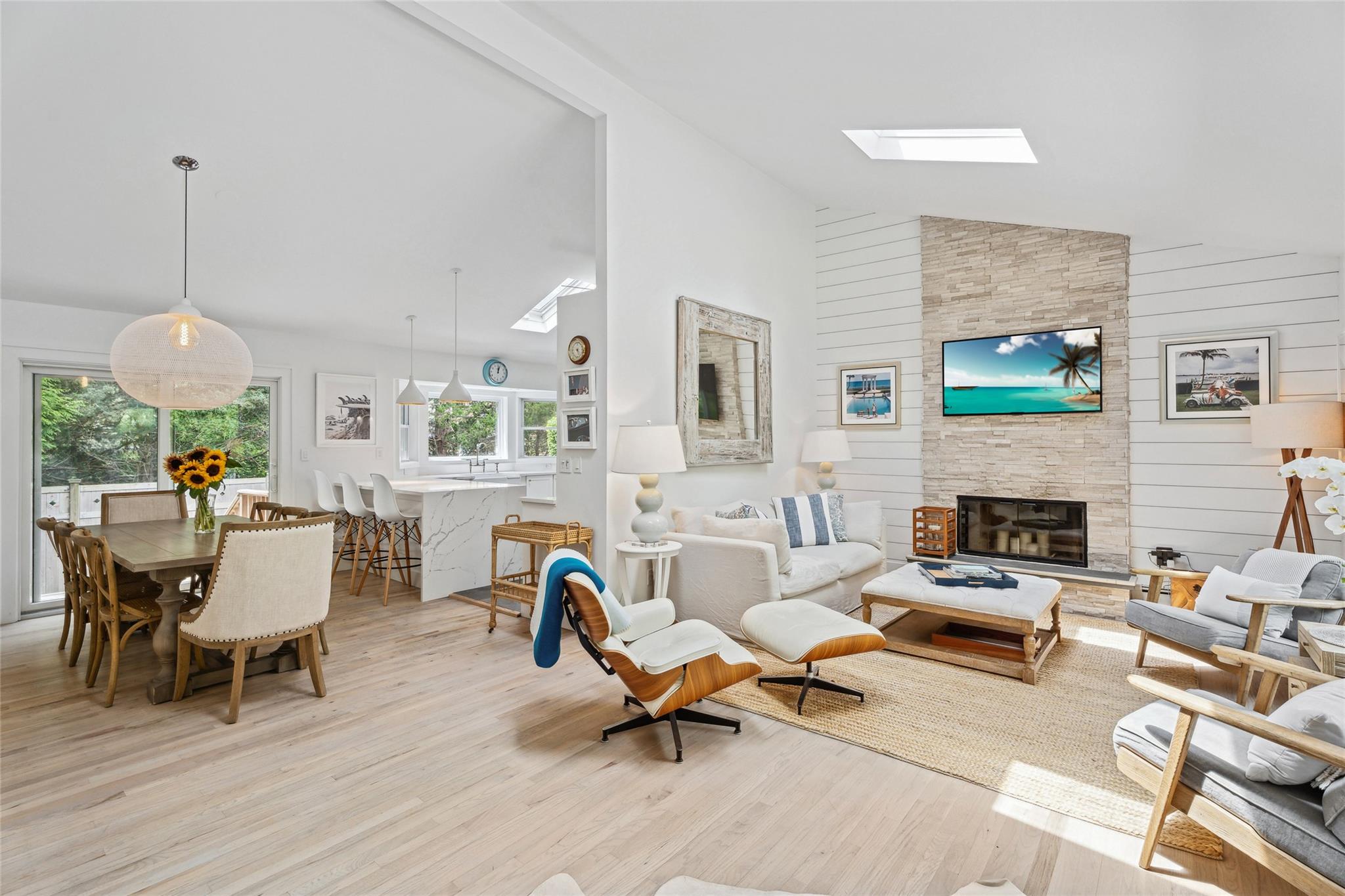 Rental Property at Oak Street, Westhampton Beach, Hamptons, NY - Bedrooms: 3 
Bathrooms: 2  - $32,000 MO.