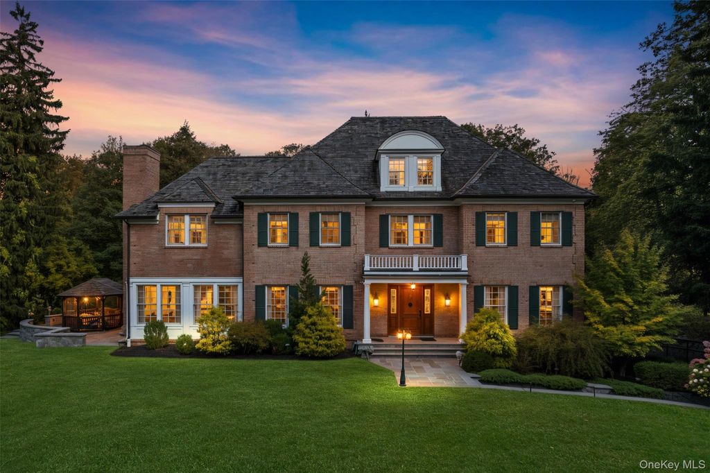 Photo of 2 Heathcote Drive, Mount Kisco, NY 10549 (MLS # 917838)