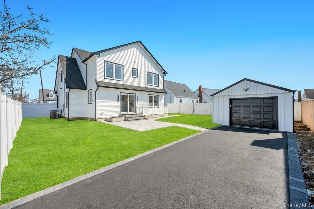 Photo of 28 S Elm Street, Hicksville, NY 11801 (MLS # 978929)