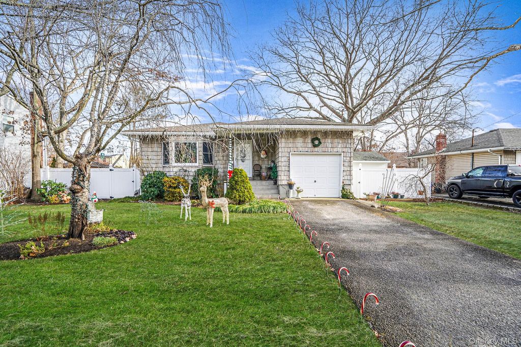 Photo of 275 N Titmus Drive, Mastic, NY 11950 (MLS # 942481)