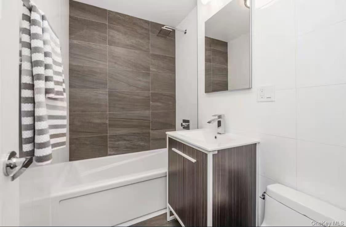 142-20 Franklin Avenue 6E