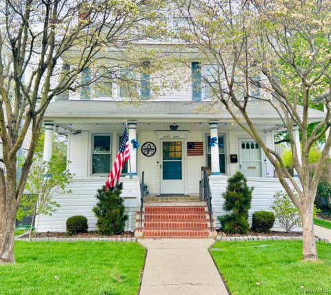 Apartment For Rent - 69 Grand Avenue<br/> Nassau County, Rockville Centre, NY 11570