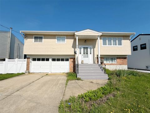 571 Nassau Avenue Freeport NY 11520