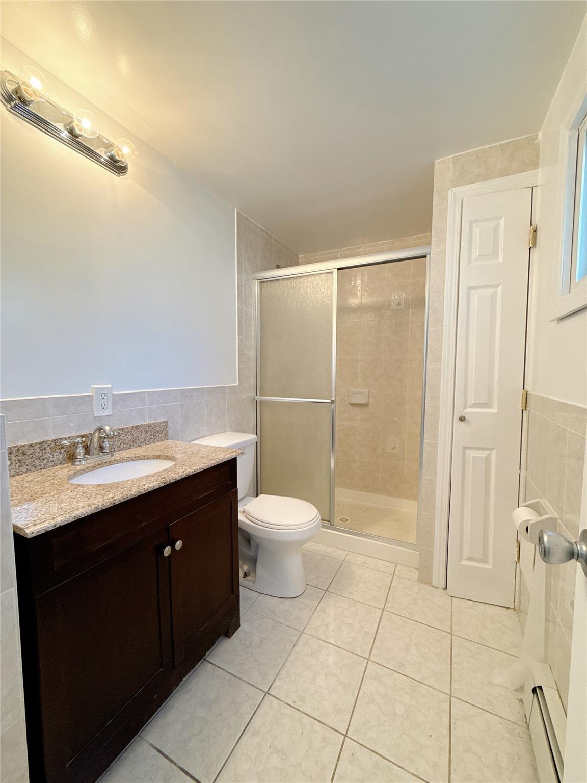571 Nassau Avenue, Freeport, New York image 16