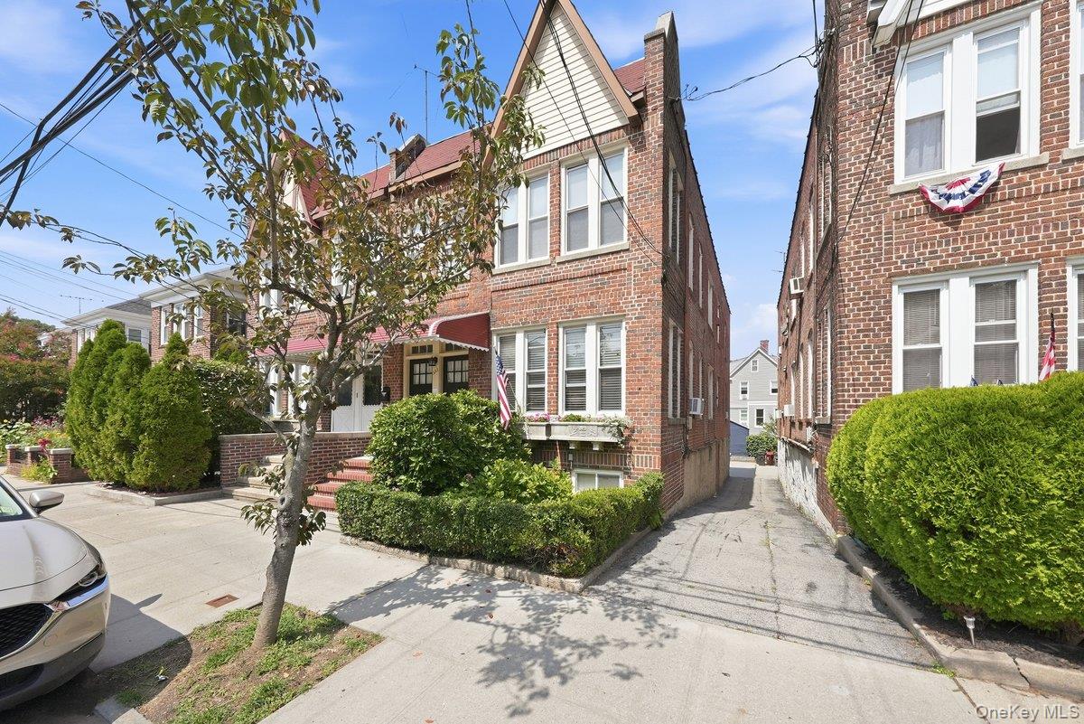 333 E 238th Street