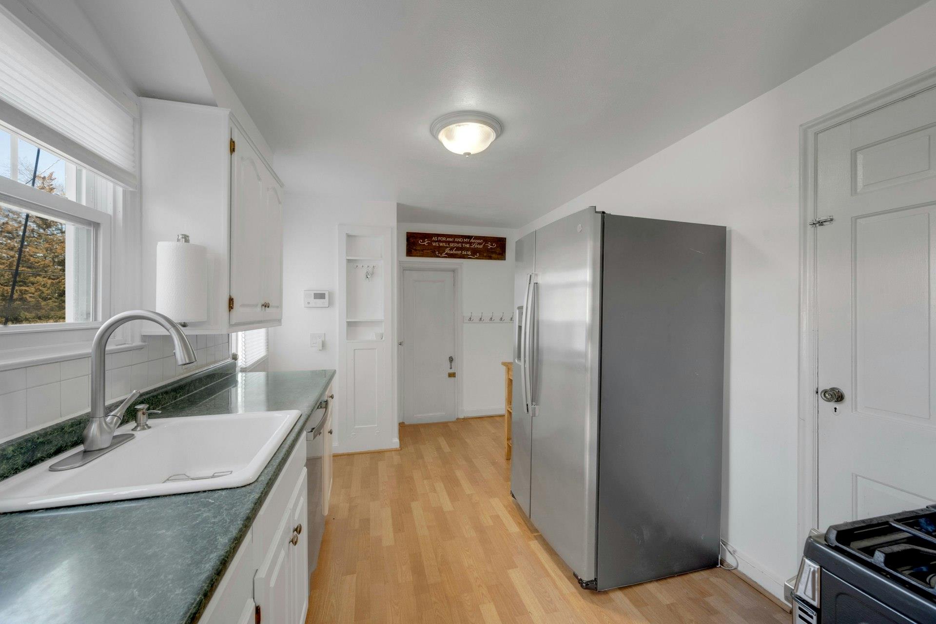 45 Thompson Avenue, White Plains, New York image 13