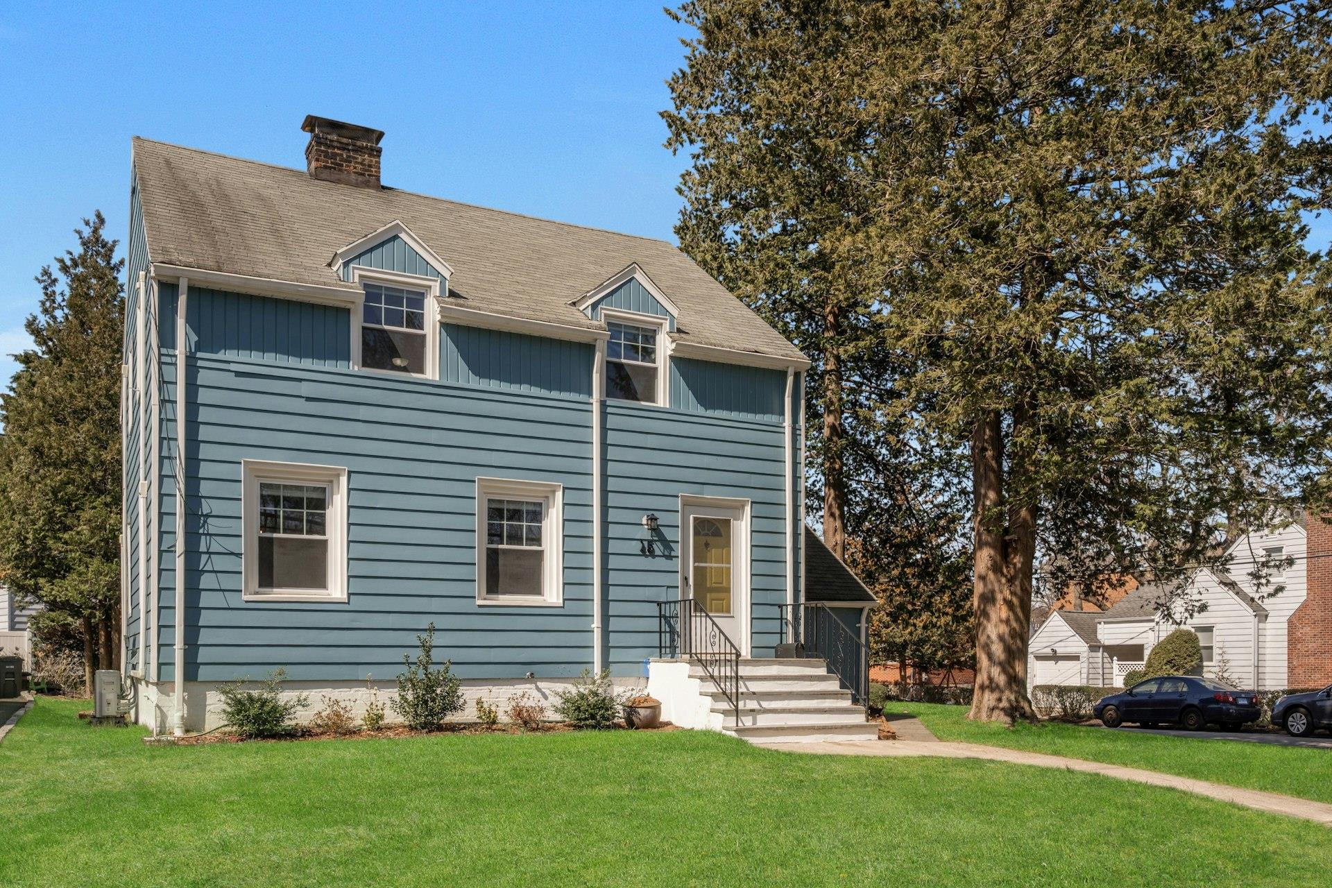 45 Thompson Avenue, White Plains, New York image 3