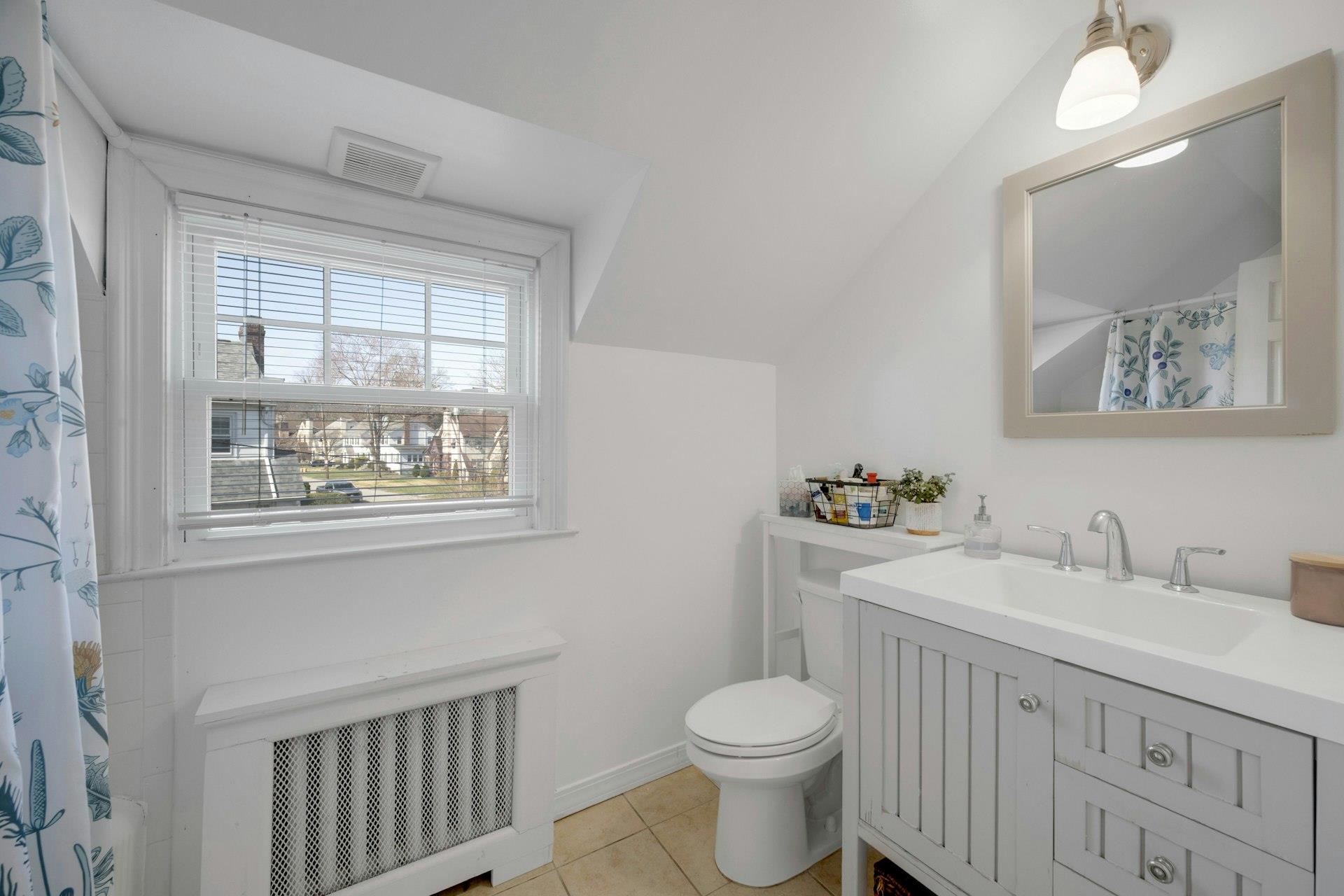 45 Thompson Avenue, White Plains, New York image 23