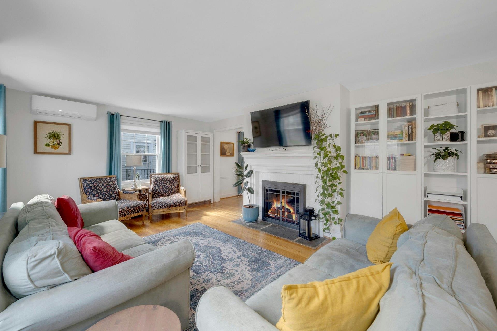45 Thompson Avenue, White Plains, New York image 6