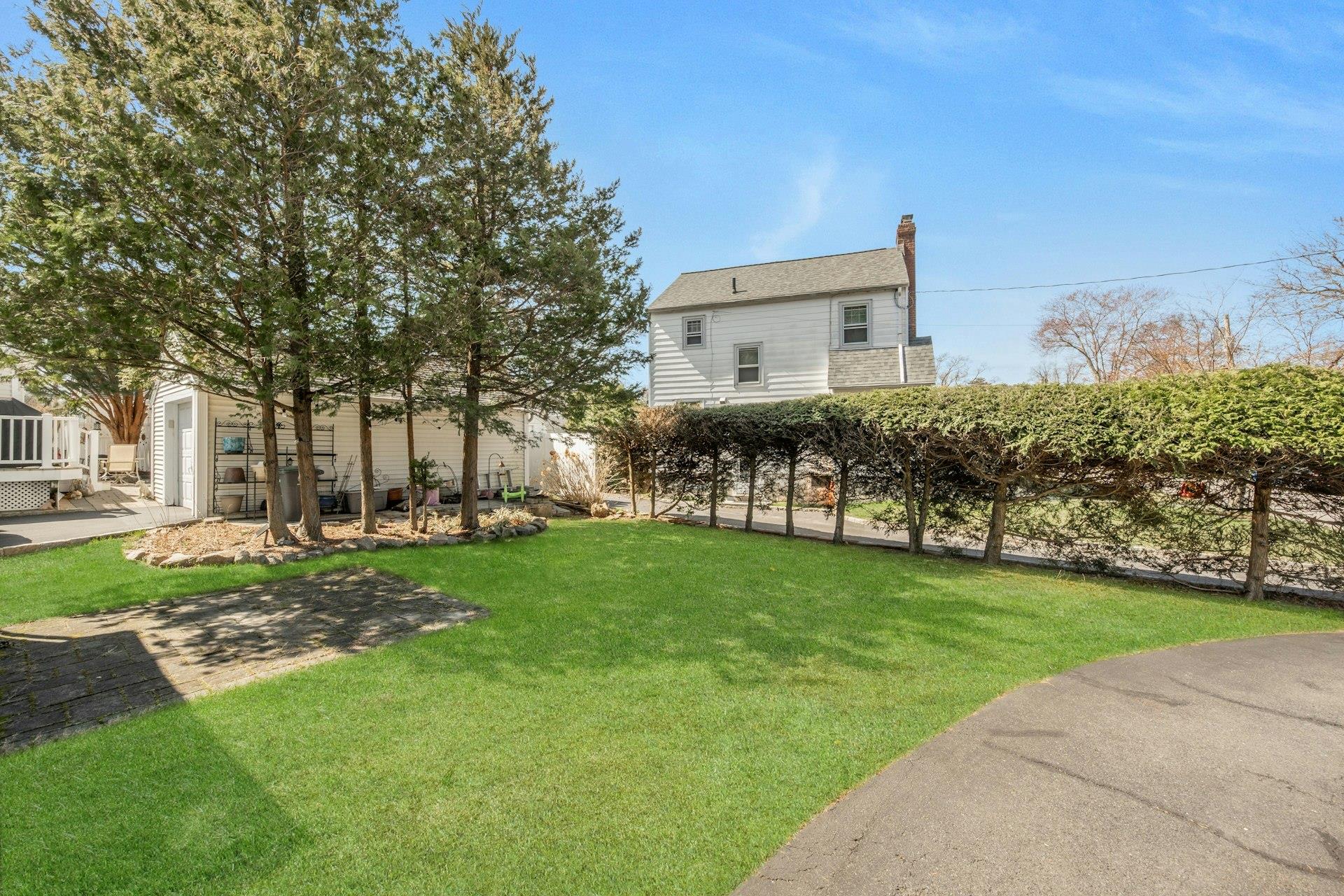 45 Thompson Avenue, White Plains, New York image 30