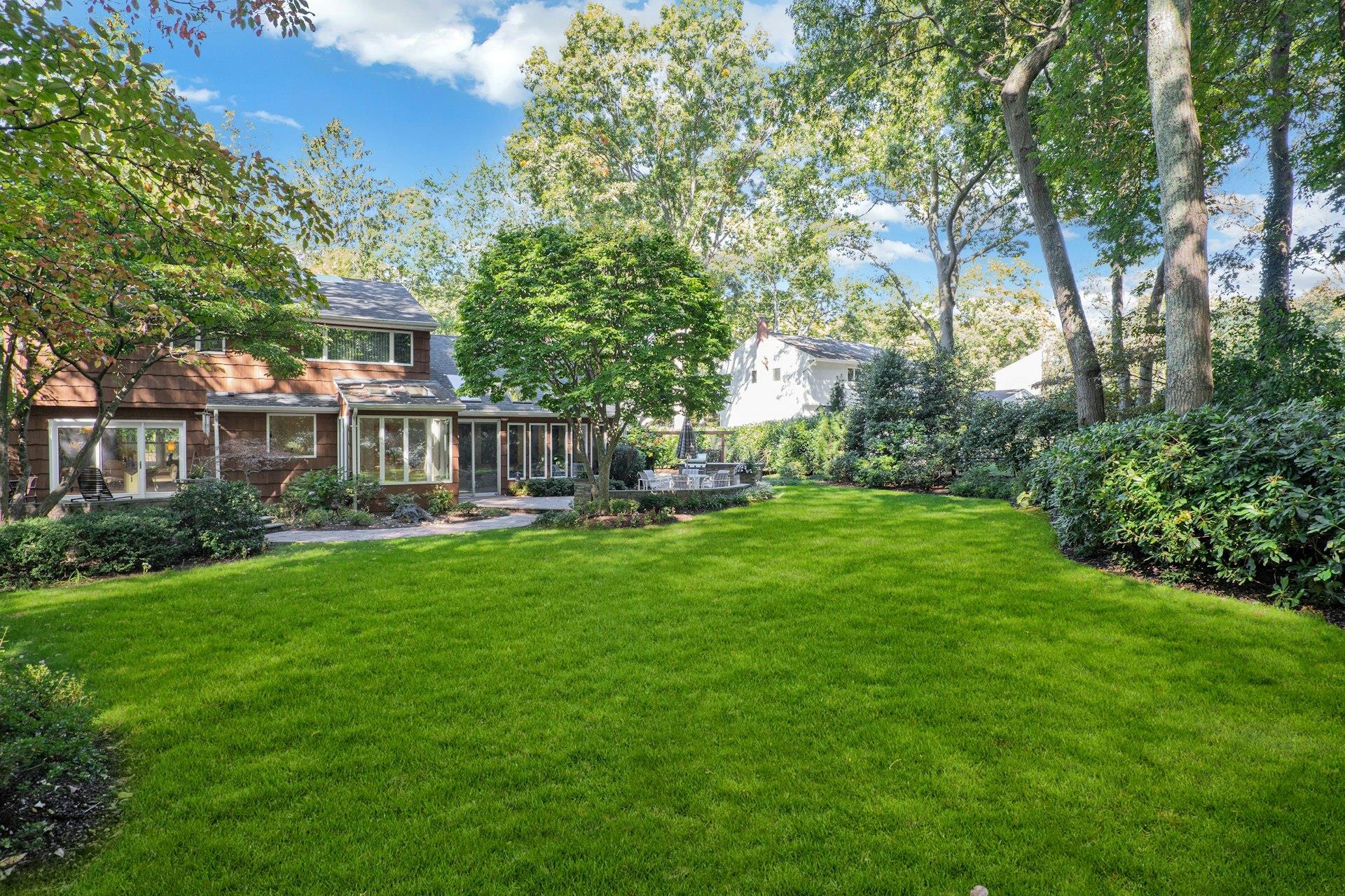 87 Mcculloch Drive, Dix Hills, New York image 35