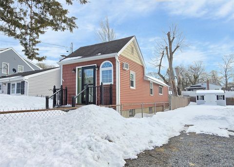 84 Wyona Avenue Selden NY 11784