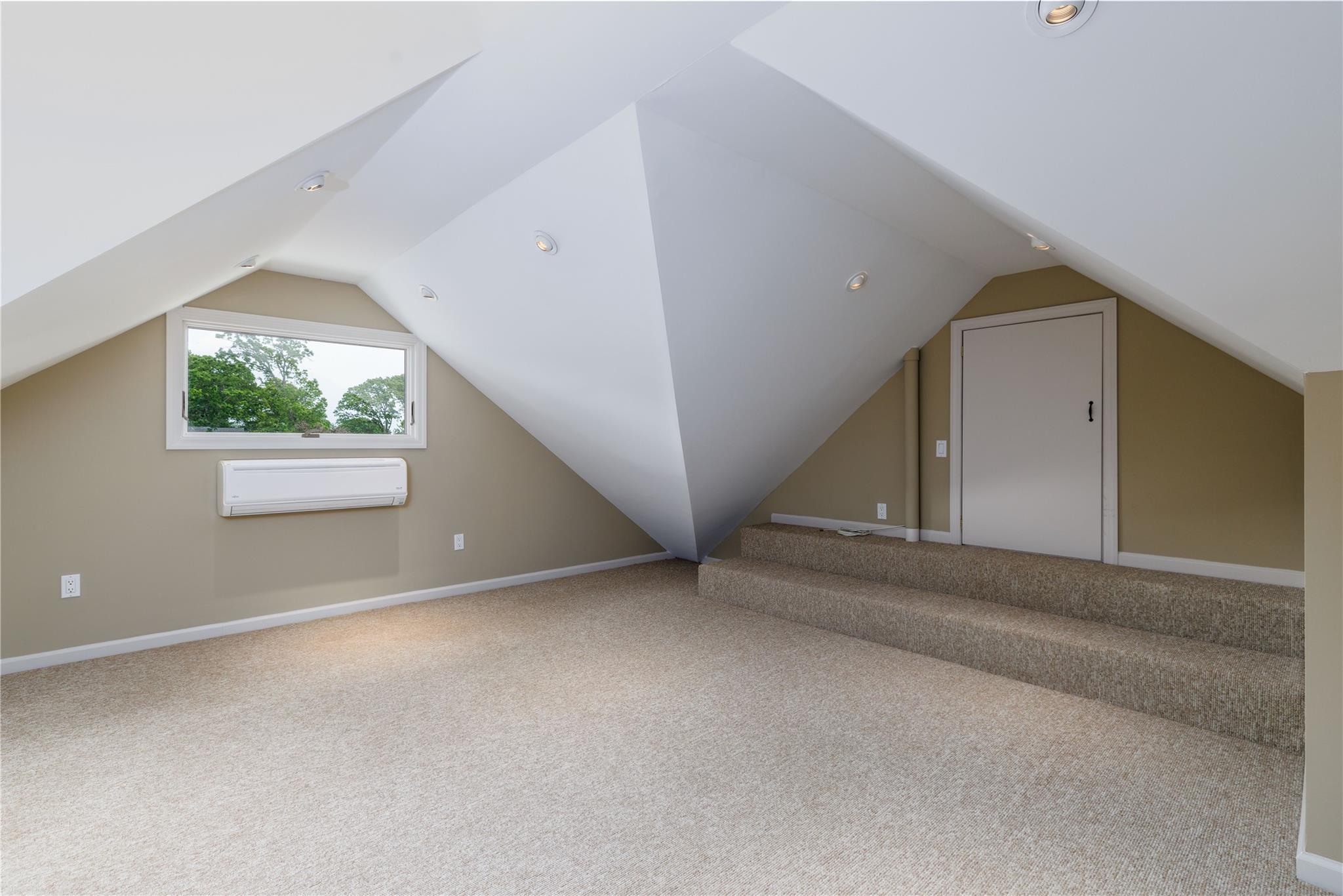 22 Commonwealth Avenue, Massapequa, New York image 31