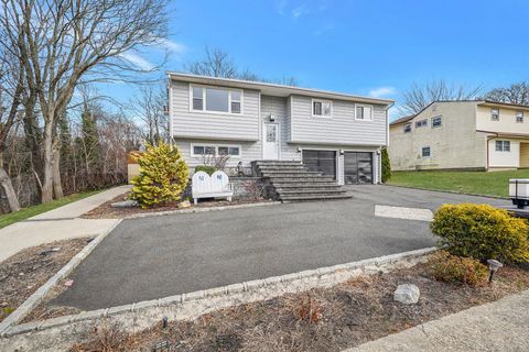15 Bart Drive Selden NY 11784