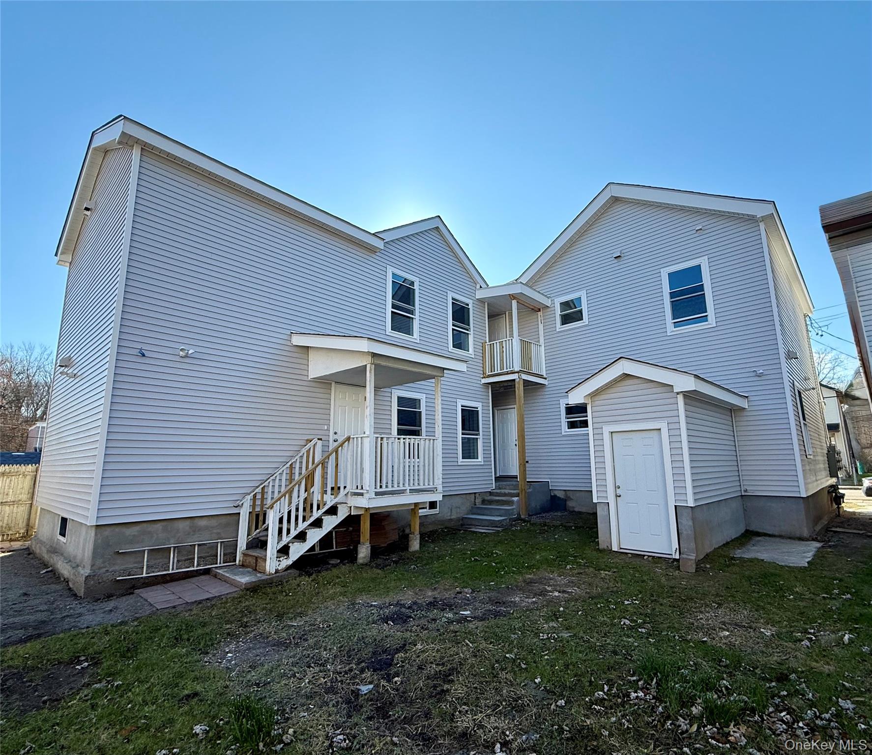 172 Front Street 172