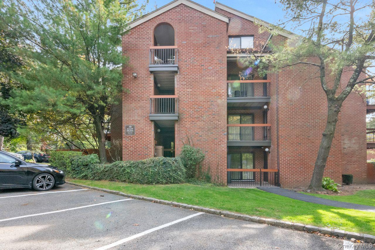 14 Bronxville Glen Drive