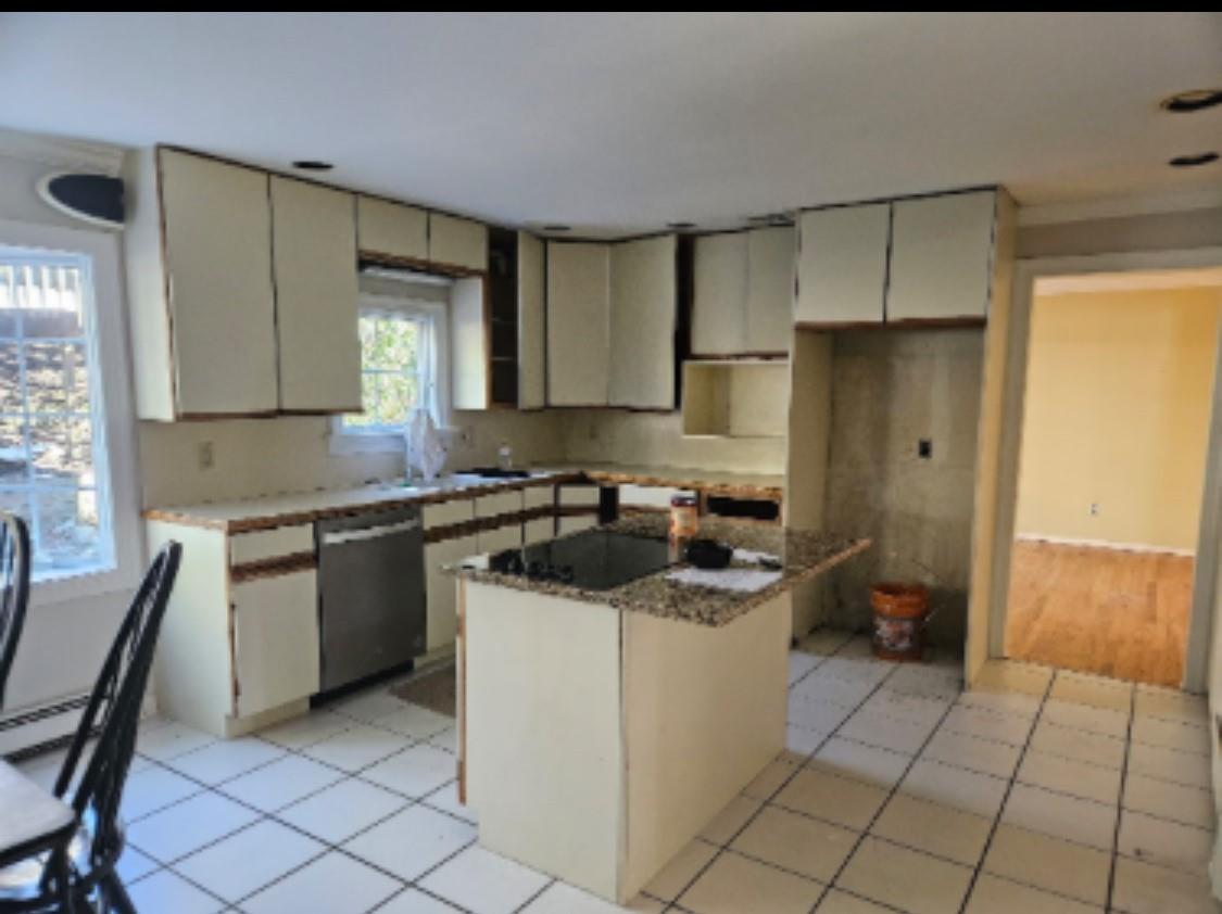 7 E Windmill Court, Smithtown, Florida image 4