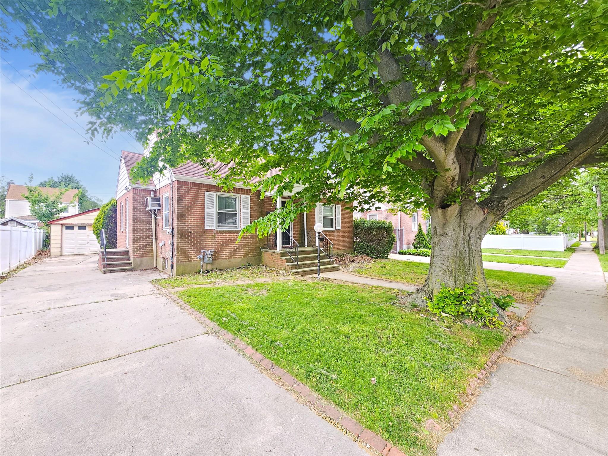 120 Stanton Boulevard, Uniondale, New York image 2