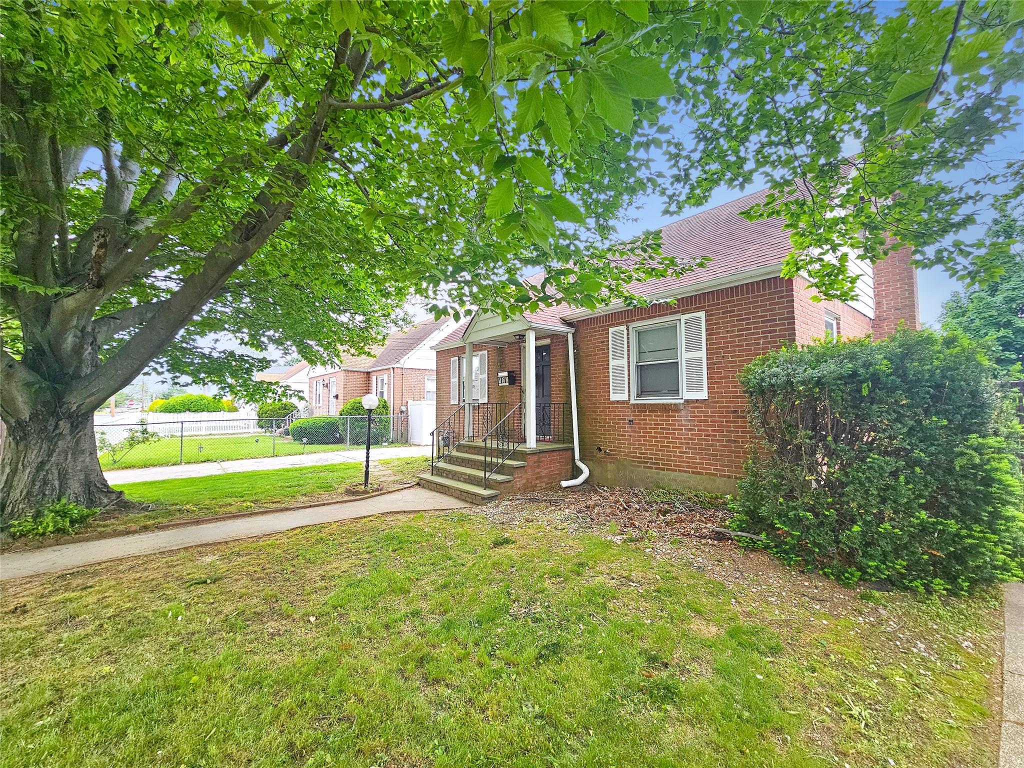 120 Stanton Boulevard, Uniondale, New York image 11
