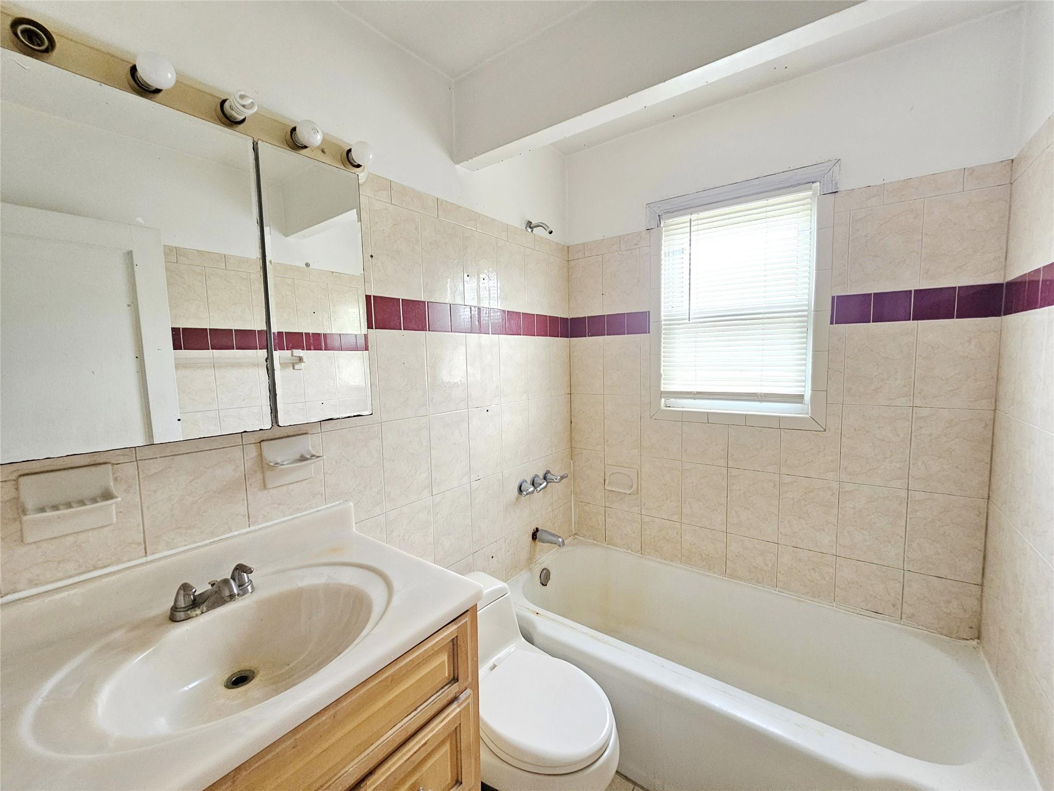 120 Stanton Boulevard, Uniondale, New York image 9