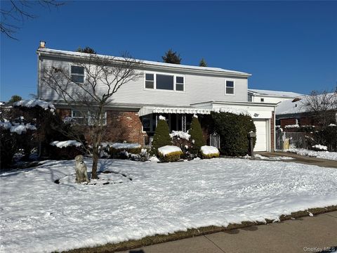 12 Westbury Avenue Plainview NY 11803