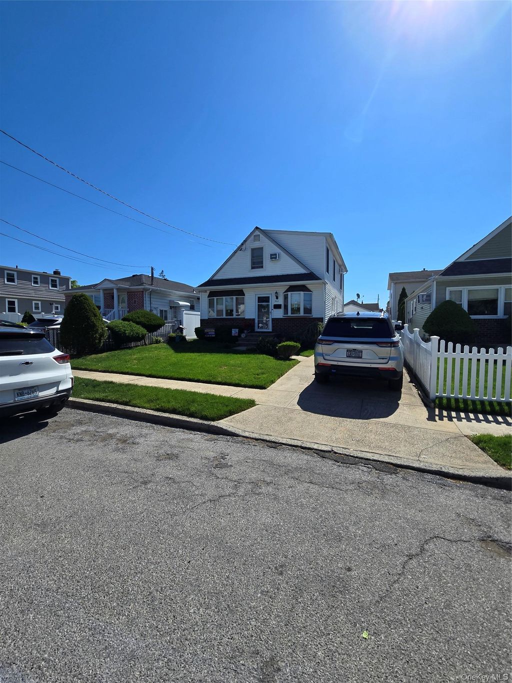 Photo of 361 Travis Avenue, Elmont, NY 11003 (MLS # 1000902)