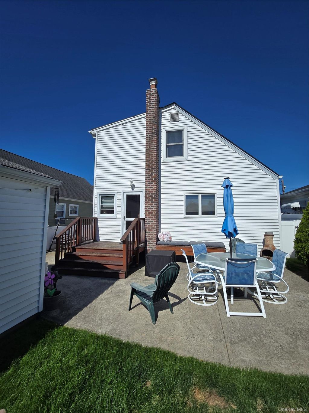 Photo of 361 Travis Avenue, Elmont, NY 11003 (MLS # 1000902)
