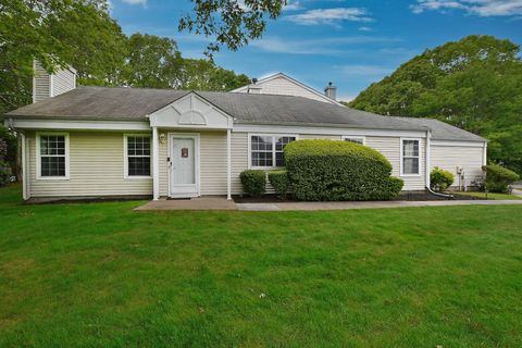 83 Fox Court Manorville NY 11949
